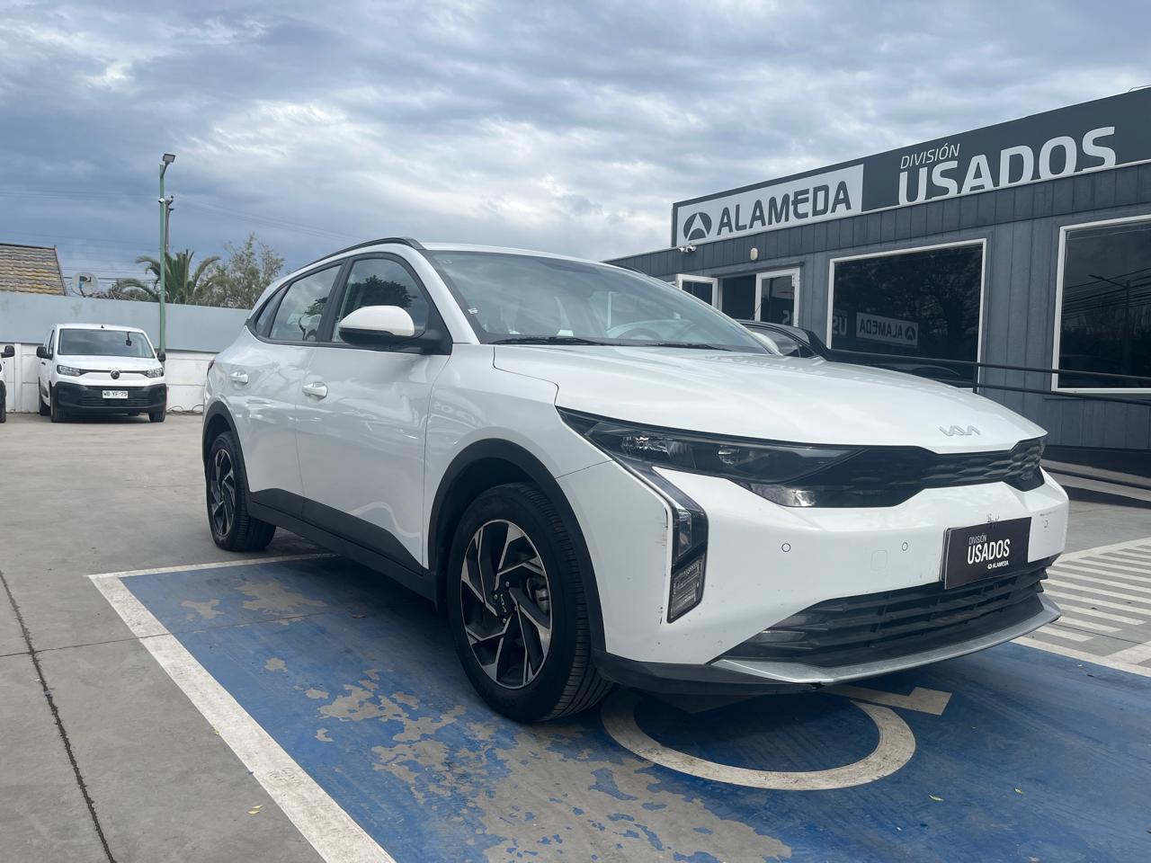 KIA K3 Cross — foto 3 de 7