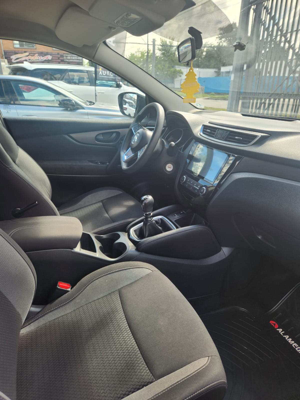 Nissan Qashqai Sense — foto 7 de 8