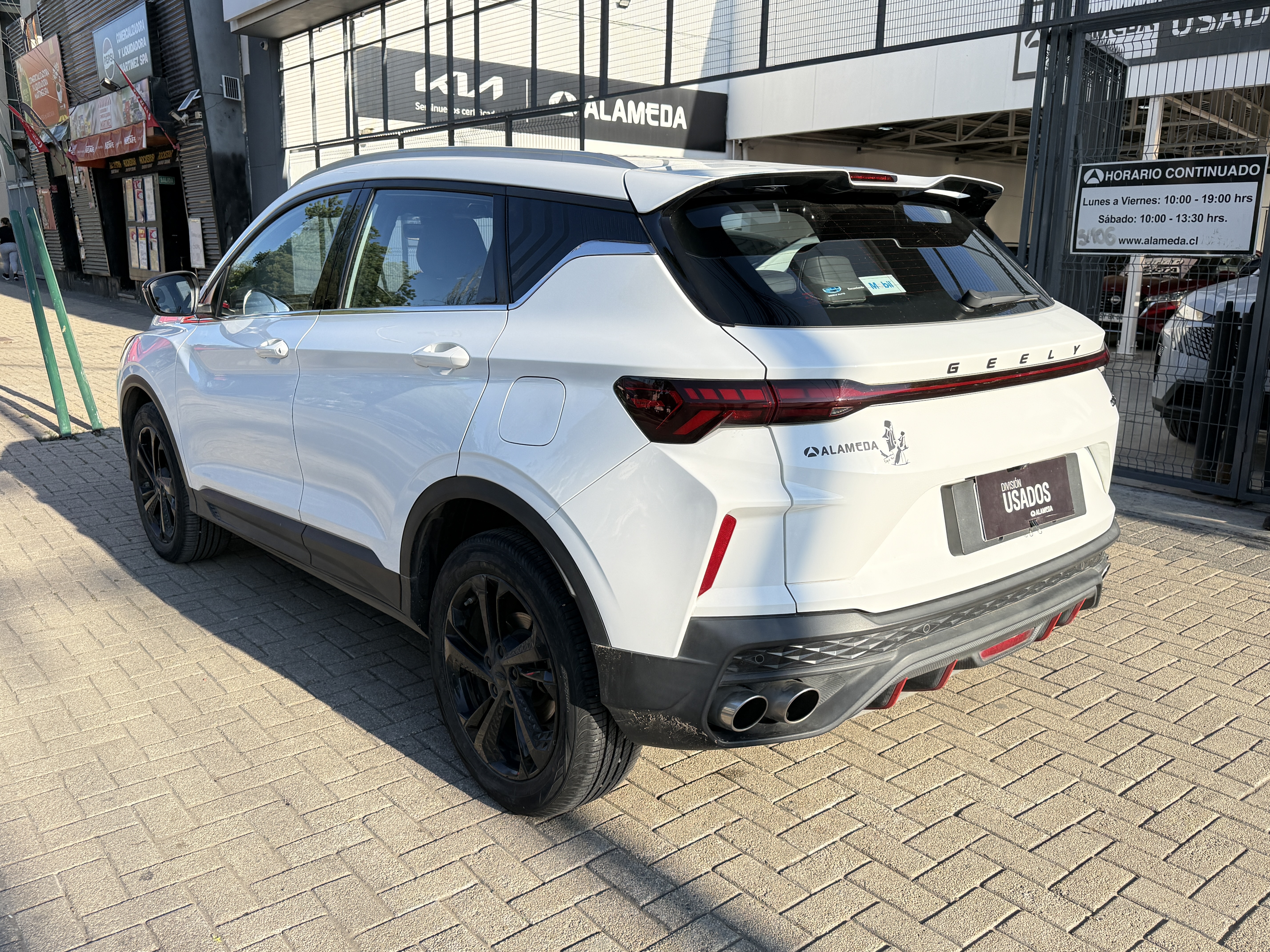 Geely New Coolray 1.5 Aut — foto 6 de 9
