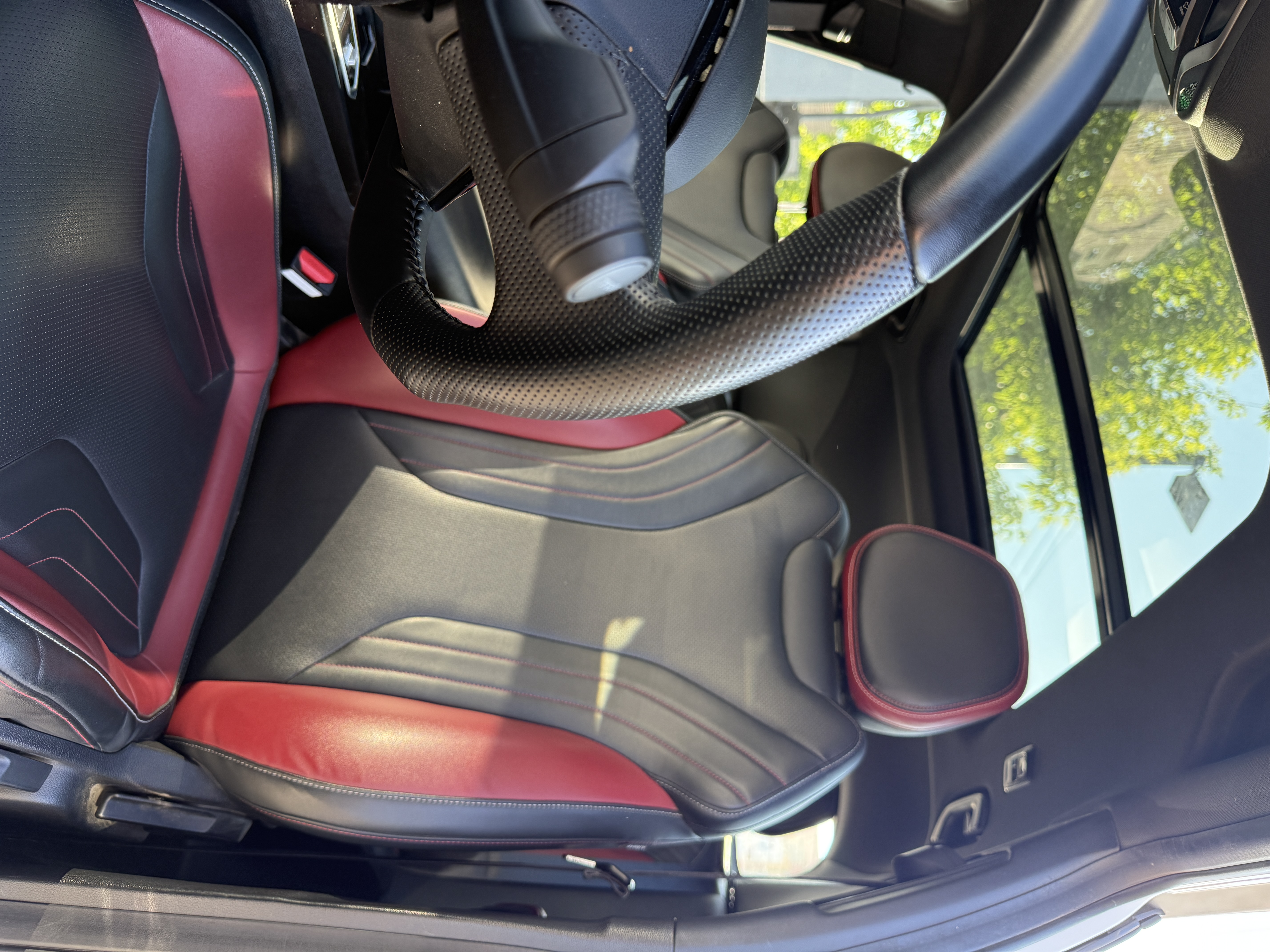 Geely New Coolray 1.5 Aut — foto 9 de 9