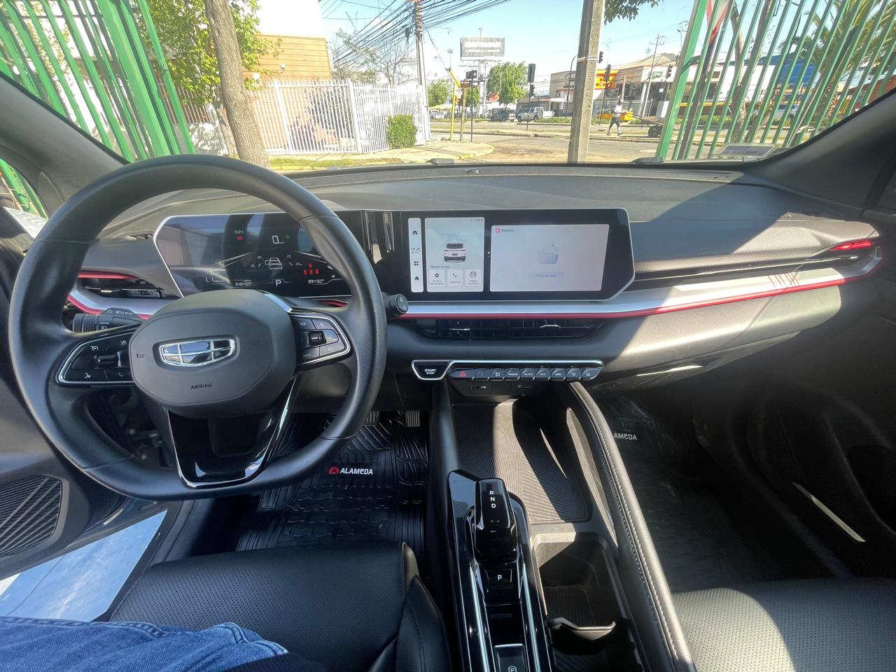 Geely Coolray 4X2 1.5 Aut — foto 4 de 10