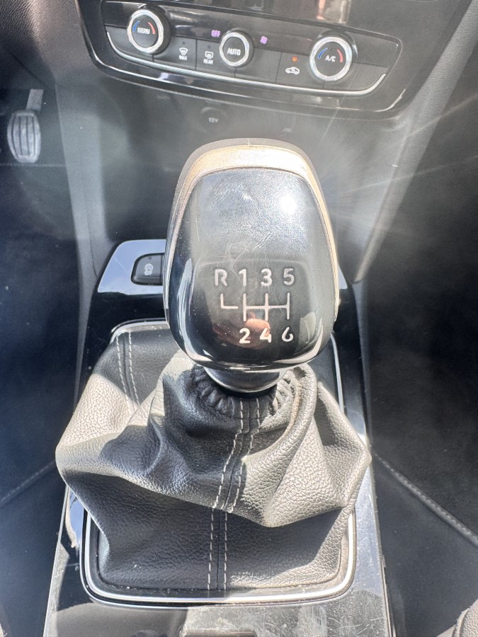 Opel Mokka — foto 9 de 11