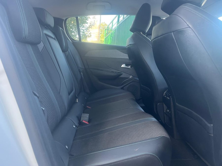 Peugeot 308 Puretech 1.2 Aut — foto 5 de 6